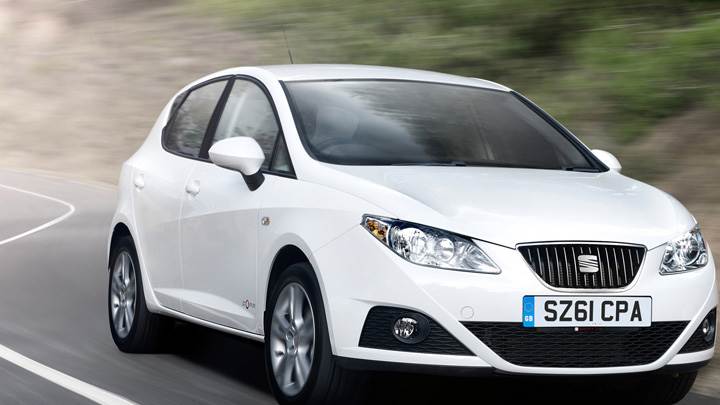 Running 2012 SEAT Ibiza 5-door SE Copa In White Front Pose